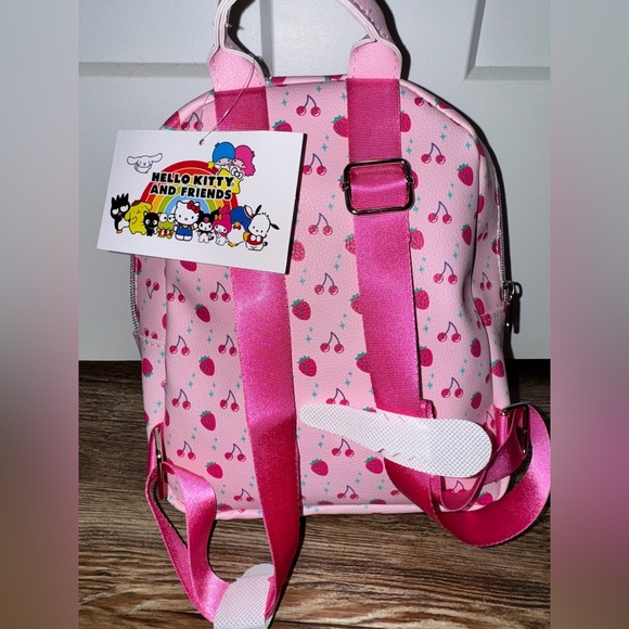 Hello Kitty & Friends Mini Backpack🩷 - Picture 3 of 4